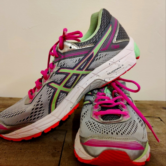 Gray and Pink ASIC size 10 - Picture 1 of 7